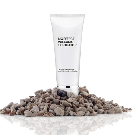 Vulkanski piling za obraz Bioeffect Volcanic Exfoliator.